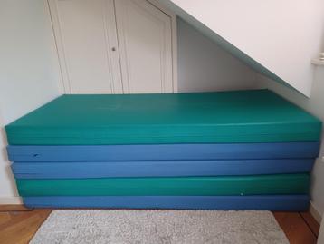 5 matrassen 90x200  beschikbaar voor biedingen