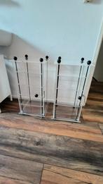 Twee plexiglas nachtkastjes, Ophalen