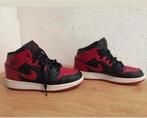 2x Nike JORDAN Schoenen Air 1 Mid Signal Blue en rood 38,5, Ophalen of Verzenden, Zo goed als nieuw