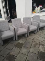 4 grijze eettafelstoelen op wielen, Ophalen of Verzenden, Zo goed als nieuw, Grijs