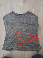 Kleding met gebreken, Ophalen, Gedragen, Grijs, Korte mouw