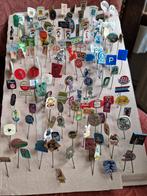 Veel vintage oude pins verzameling, Verzamelen, Speldjes, Pins en Buttons, Ophalen of Verzenden, Gebruikt, Overige onderwerpen