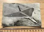 Avro Vulcan Engelse Bommenwerper RAF Ansichtkaart Luchtvaart, Ophalen of Verzenden, Zo goed als nieuw, Kaart, Foto of Prent