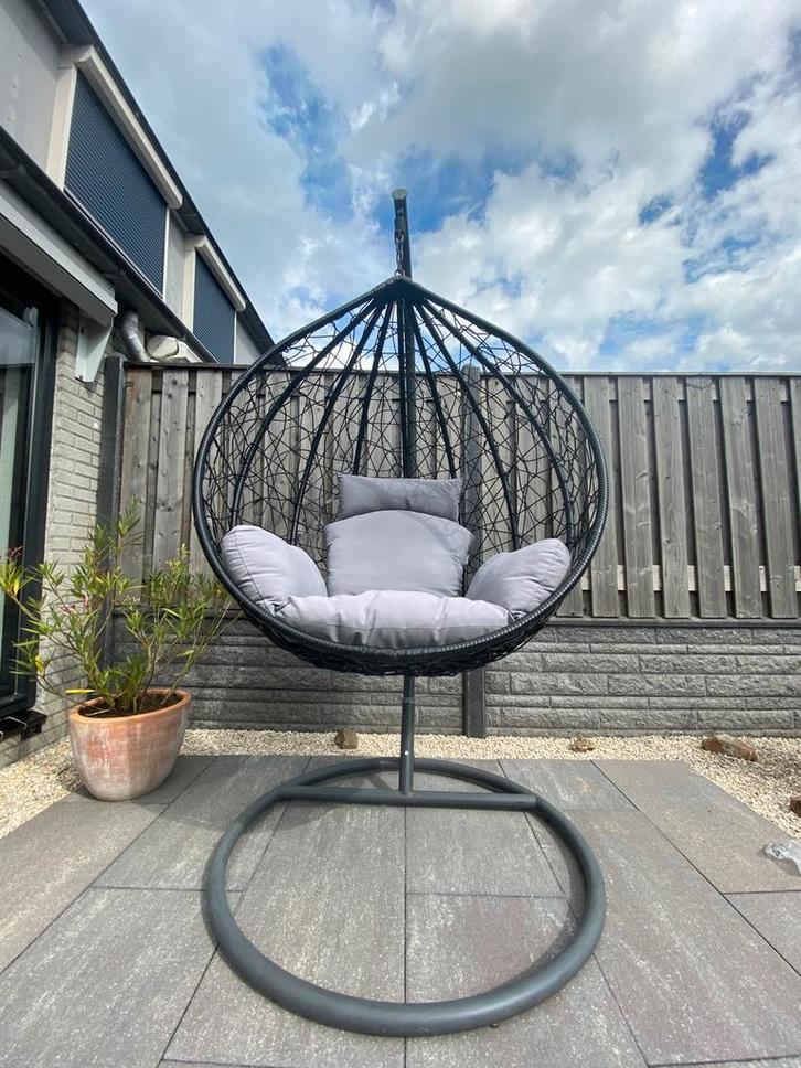 Fijne Hangstoel (ei) van Intratuin, Tuin en Terras, Tuinstoelen, Gebruikt, Metaal, Ophalen