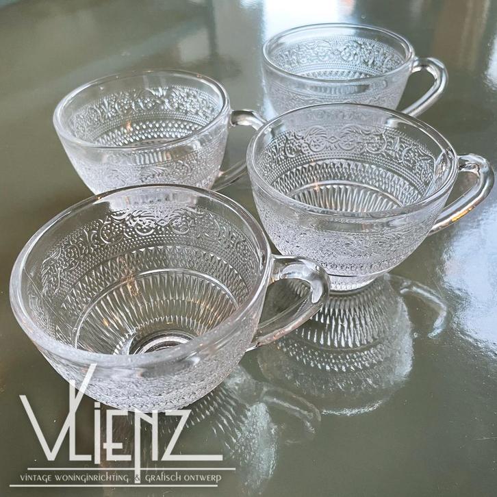 Vintage, retro glazen embossed theekopjes koffiekopjes, Verzamelen, Retro, Huis en Inrichting, Ophalen of Verzenden