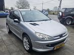 Peugeot 206 1.4 Génération *AC*CC* (bj 2008), Auto's, Voorwielaandrijving, 31 €/maand, 4 cilinders, Origineel Nederlands