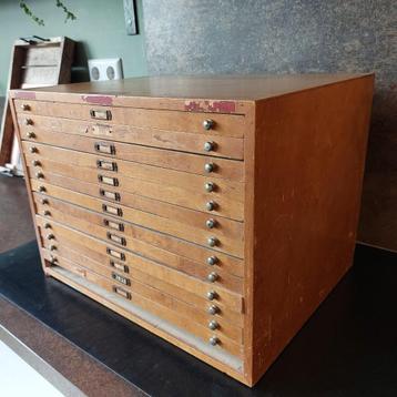 Originele tandartsinstrumenten ladekast/fourniturenkast hout beschikbaar voor biedingen