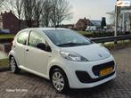 Peugeot 107 1.0 Access Accent 2e eigenaar airco cv op afs la, Voorwielaandrijving, Euro 5, Gebruikt, 4 stoelen