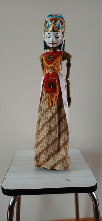 Wayang Pop - Indonesische Pop beschikbaar voor biedingen