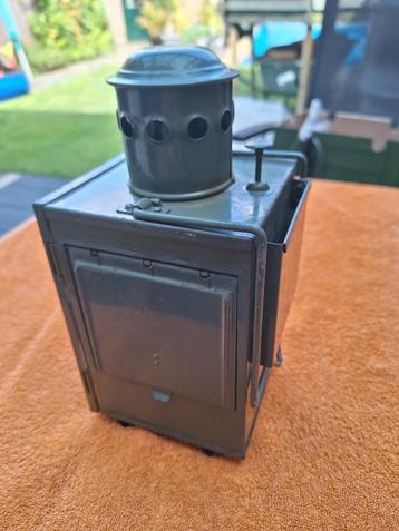 PETROLEUM LAMP beschikbaar voor biedingen
