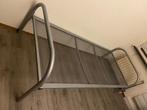 Te koop: 1-persoons metalen bedframe – €60, Huis en Inrichting, Slaapkamer | Bedden, Ophalen, 90 cm, Eenpersoons, Zo goed als nieuw