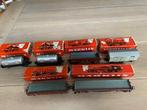 Marklin 6 wagons in rode doosjes, Wisselstroom, Gebruikt, Wagon, Ophalen of Verzenden