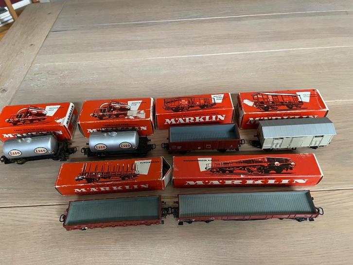 Marklin 6 wagons in rode doosjes, Hobby en Vrije tijd, Modeltreinen | H0, Gebruikt, Wagon, Wisselstroom, Märklin, Ophalen of Verzenden