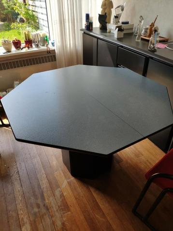 Eetkamer tafel 120x120