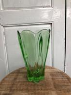 brocante antieke vaas groen Murano glas 20 hoog, Antiek en Kunst, Ophalen