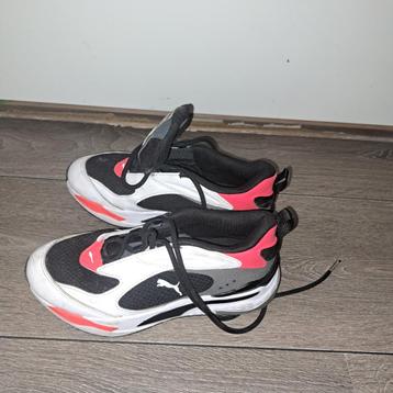 Puma Jongensschoenen Maat 32 beschikbaar voor biedingen