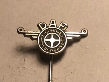 Metalen DAF EINDHOVEN NEDERLAND AUTOMERK Speld (Metaalkl.). beschikbaar voor biedingen
