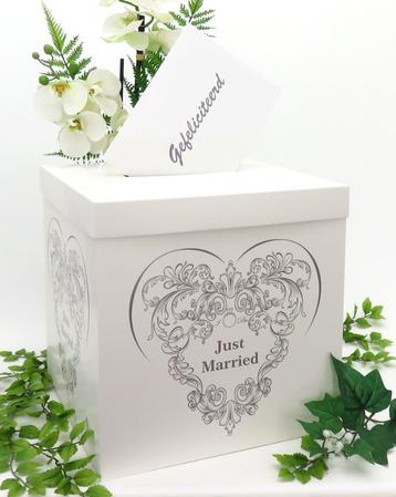 Schitterende 'Just Married' enveloppendoos. beschikbaar voor biedingen