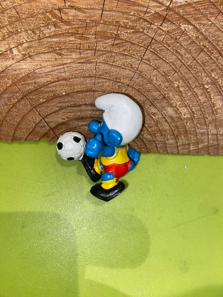 Smurfen voetbal smurf geel shirt, Ophalen of Verzenden, Gebruikt, Verschillende Smurfen