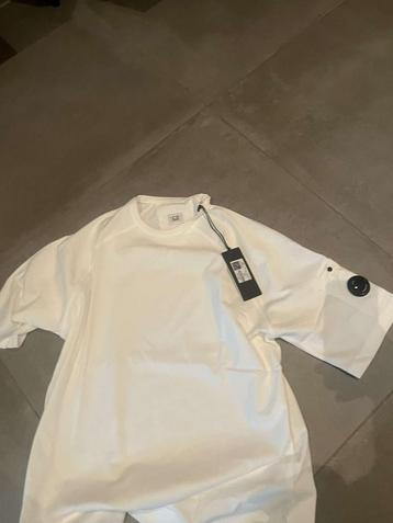 C.P Company t-shirt beschikbaar voor biedingen