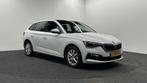 Skoda Scala 1.0 TSI Business Edition CARPLAY PANORAMA DAK, Auto's, Skoda, Gebruikt, 610 kg, Wit, Handgeschakeld