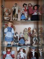 Kast met poppen, Verzamelen, Poppen, Ophalen, Zo goed als nieuw, Pop
