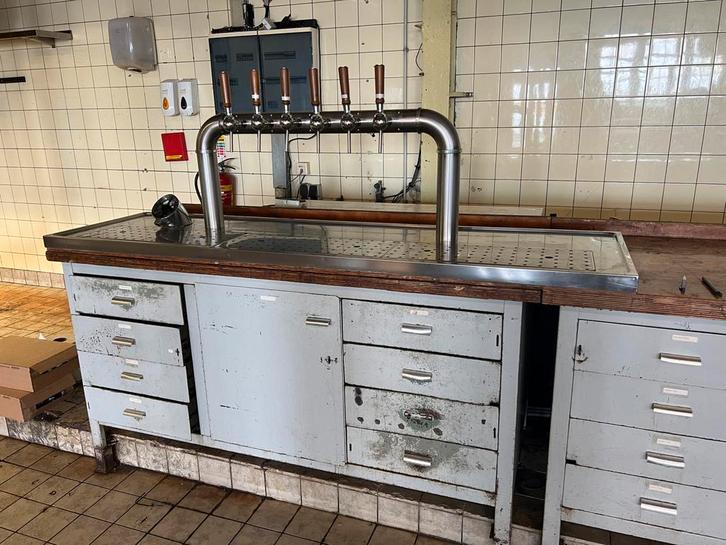 Stoere vintage werkbank bar met bierzuil & fustenkoeling, Zakelijke goederen, Horeca | Keukenapparatuur, Overige typen, Gebruikt