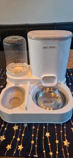 Automatische voer en waterdispenser voor katten of honden, Ophalen, Zo goed als nieuw