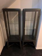 2 Ikea FABRIKÖR vitrinekasten, donkergrijs 57x150cm, Huis en Inrichting, Ophalen, Met deur(en), 50 tot 100 cm, Zo goed als nieuw