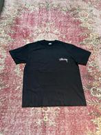 Stüssy T-shirt zwart – maat L – backprint – zgan, Ophalen of Verzenden, Zo goed als nieuw, Maat 52/54 (L), Zwart
