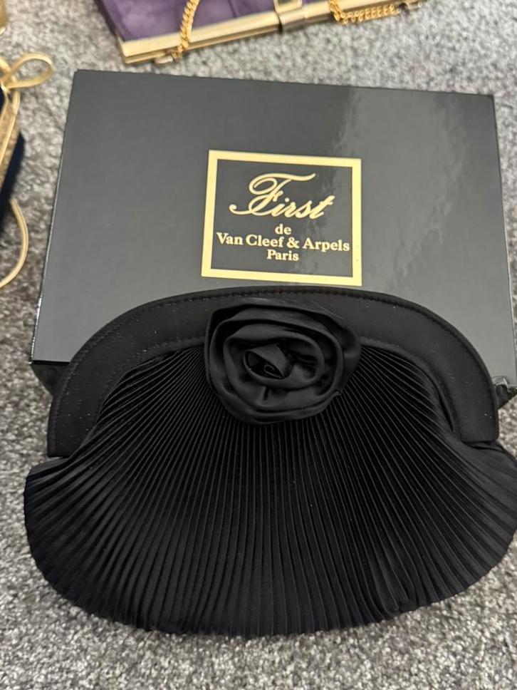 Zijden minaudiere van Van Cleef & Arpels - Paris (1980), Sieraden, Tassen en Uiterlijk, Tassen | Damestassen, Zo goed als nieuw