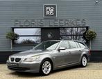 BMW 5-serie Touring 523i | 6 Cil | Pano Dak | Zwart Leer |, Auto's, Achterwielaandrijving, Leder, Euro 4, 750 kg