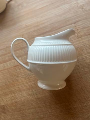 Wedgwood Windsor Melkkannetje beschikbaar voor biedingen