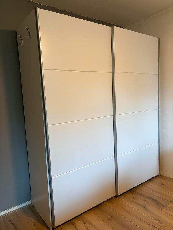 Gratis Kledingkast met Schuifdeuren (206x181x60), Huis en Inrichting, Kasten | Kledingkasten, Gebruikt, 200 cm of meer, 150 tot 200 cm
