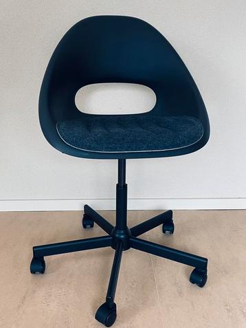 IKEA draaistoel + zitkussen (ELDBERGET/MALSKÄR) €25 beschikbaar voor biedingen