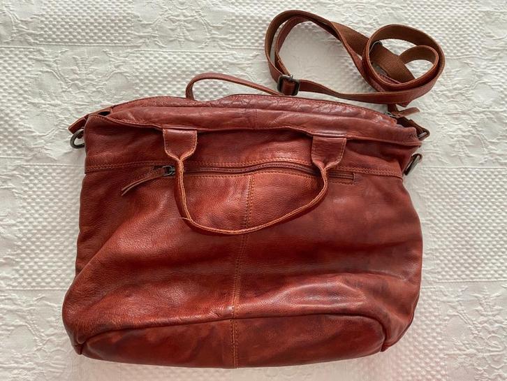 cognac kleurige leren OLD WEST tas met schouderband, Sieraden, Tassen en Uiterlijk, Tassen | Schoudertassen, Zo goed als nieuw