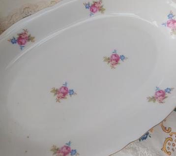 Brocante schaaltje roosjes beschikbaar voor biedingen