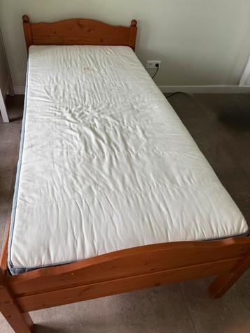 1 persoonsbed + matras beschikbaar voor biedingen