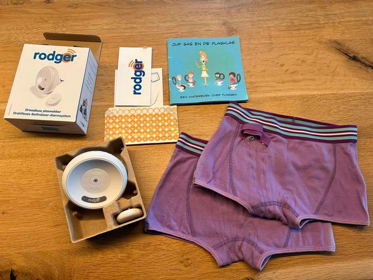 Rodger plaswekker + onderbroeken maat 140, Kinderen en Baby's, Overige Kinderen en Baby's, Zo goed als nieuw, Ophalen of Verzenden