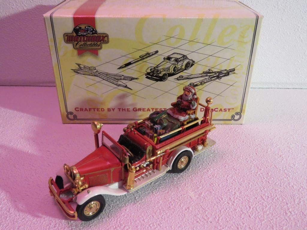 Matchbox YSC03-M Ford Christmas holiday fire, brandweer, Ophalen of Verzenden, Zo goed als nieuw, Matchbox