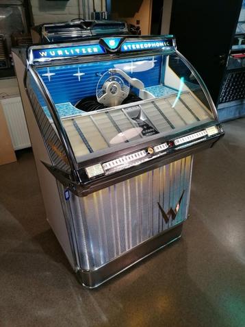 Schitterende Wurlitzer 2304 jukebox helemaal gerestaureerd beschikbaar voor biedingen