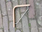 Ophang beugels 2 euro per stuk, Doe-het-zelf en Verbouw, IJzerwaren en Bevestigingsmiddelen, Ophalen of Verzenden, Zo goed als nieuw