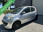 Peugeot 107 1.0-12V / Nieuwe APK /Dealer onderhouden /blueth, Voorwielaandrijving, Gebruikt, 4 stoelen, 68 pk