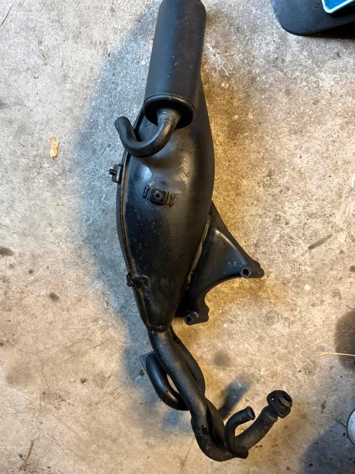 Orginele uitlaat Gilera runner zip sp dna onderdelen 50cc, Fietsen en Brommers, Brommers | Tuning en Styling, Gebruikt, Ophalen of Verzenden