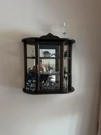 Vitrinekast(je) zwart/bruin + zeldzaam glaswerk, Huis en Inrichting, Kasten | Vitrinekasten, Ophalen, Zo goed als nieuw, 25 tot 50 cm