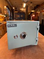 Stoere vintage safe, kluis van Sun Safe, met code en sleutel, Antiek en Kunst, Curiosa en Brocante, Ophalen