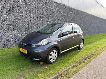 Toyota Aygo 1.0-12V Comfort Nav. 5Drs/Airco beschikbaar voor biedingen