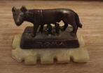 Minatuur beeldje Romulus en Remus., Ophalen of Verzenden, Zo goed als nieuw, Wild dier, Beeldje of Figuurtje