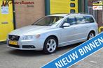 Volvo V70 2.0T Momentum Airco! Cruise Control! NAP!, Voorwielaandrijving, Euro 5, Zwart, 4 cilinders