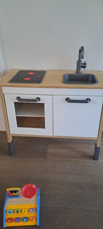 Keukentje  beschikbaar voor biedingen
